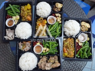 HỘP CƠM 4 NGĂN - HT25 HỘP CƠM 4 NGĂN - HT25